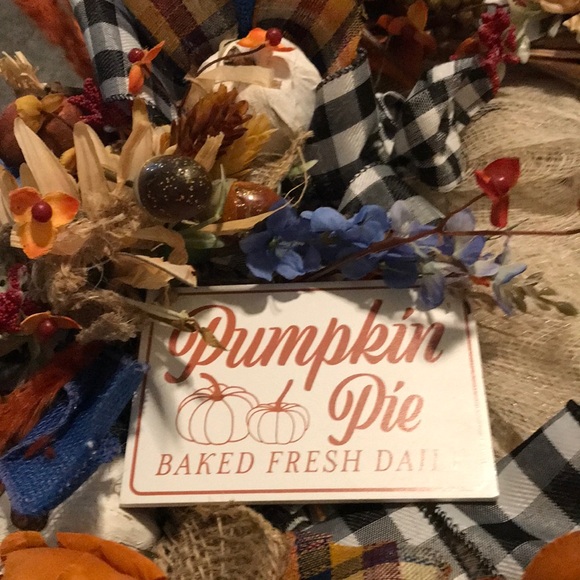 Hand Crafted Wreath Home Accent Pumpkin Wreath with Autumn Colors Final… - Picture 4 of 6